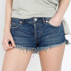 NWT FREE PEOPLE OB562991 Ocean Blue Cut Off Frayed Shorts (Size 25) MSRP $68